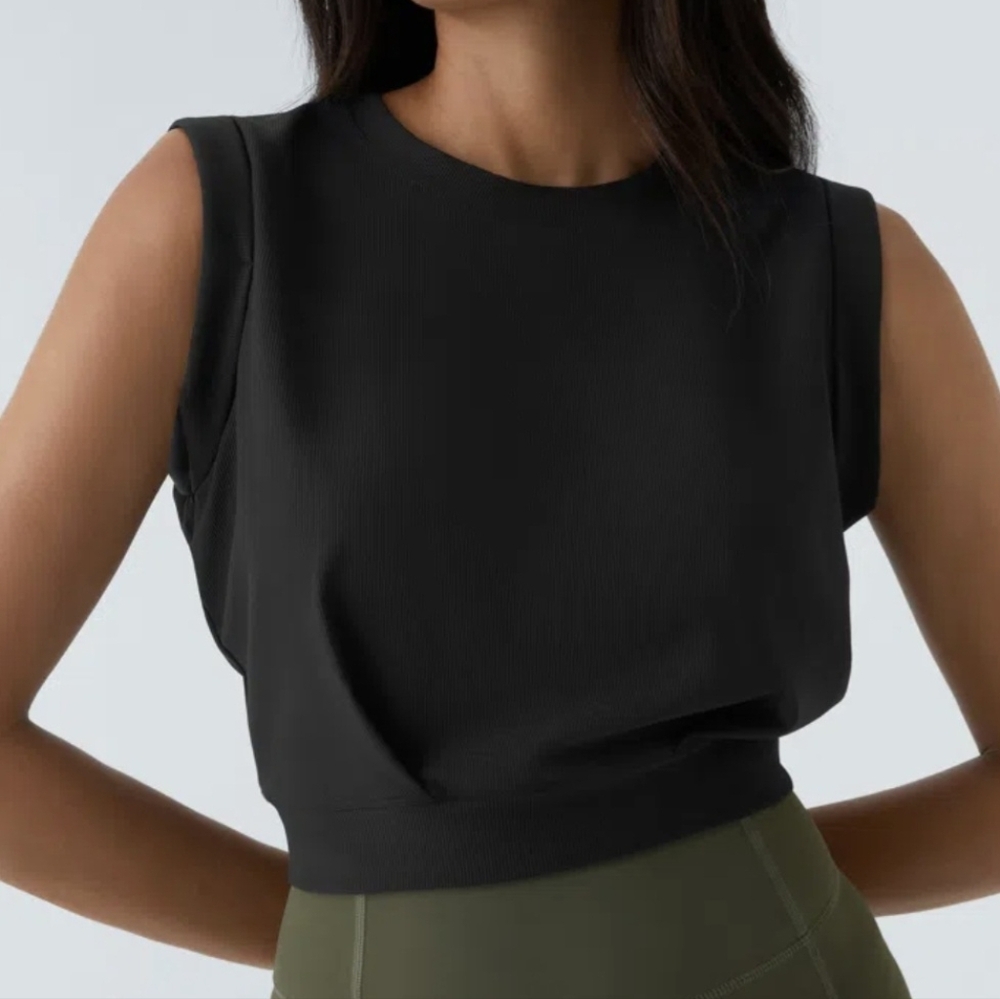 Halara Black Muscle Tee for Women